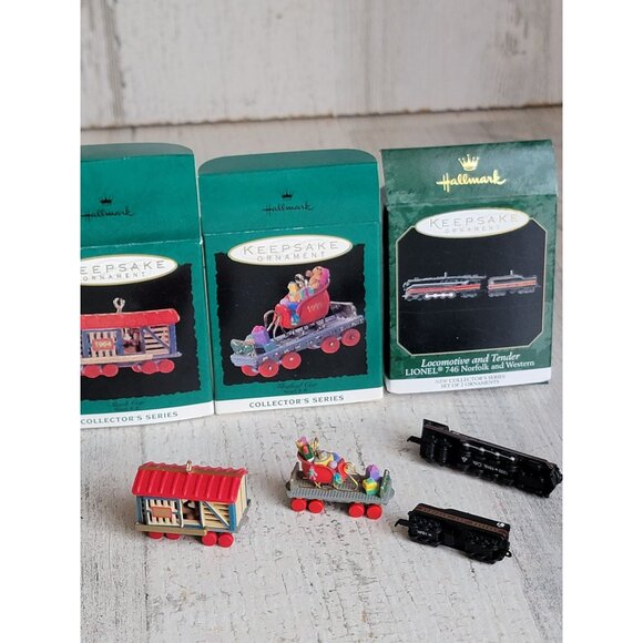 Hallmark miniature train stock flatbed cart ornament Xmas set - Picture 5 of 5